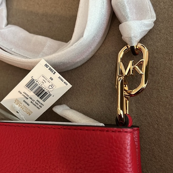 NWT MICHAEL KORS RED LEATHER CROSSBODY TRISHA - Picture 2 of 10